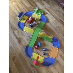 Hasbro PEPPA PIG All Around Peppa's Town Playset w/ Talking Car TRACK Sound MORE
